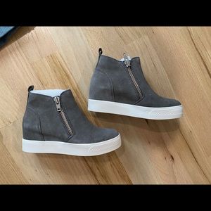 Steve Madden Grey Suede Sneakers